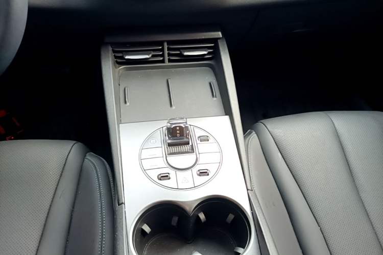 Used BYD Seal 06 New Energy 2025 DM-i Smart Drive 80KM Luxury Model Gear Lever