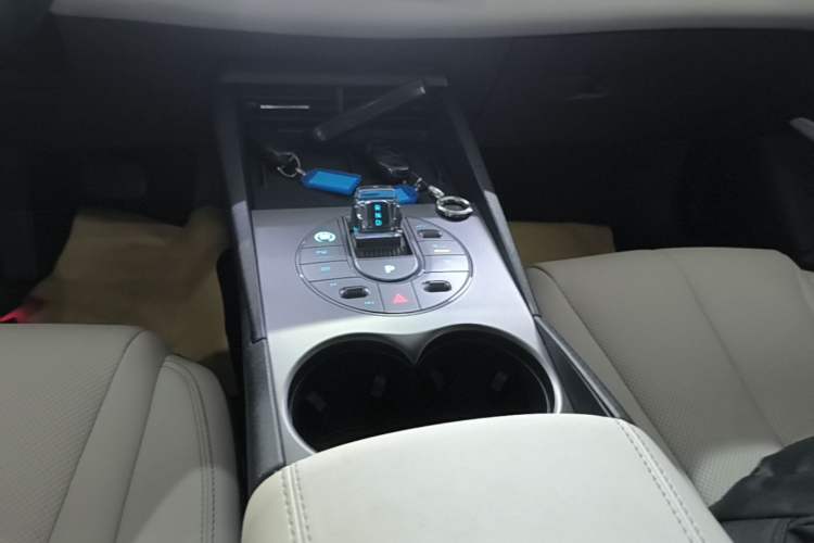 Used BYD Seal 06 New Energy 2025 DM-i Smart Drive 80KM Luxury Model Gear Lever