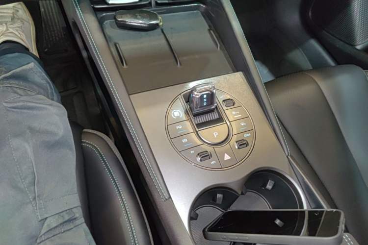 Used BYD Seal 06 New Energy 2025 DM-i Smart Drive 120KM Prestige Model Gear Lever