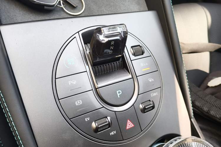 Used BYD Seal 06 New Energy 2025 DM-i Smart Drive 120KM Deluxe Model Gear Lever