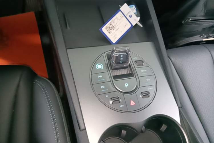 Used BYD Seal 06 New Energy 2025 DM-i Smart Drive 80KM Luxury Model Gear Lever