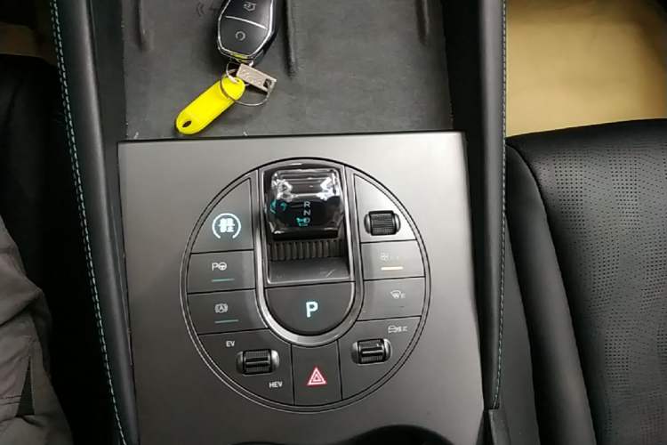 Used BYD Seal 06 New Energy 2025 DM-i Smart Drive 120KM Deluxe Model Gear Lever