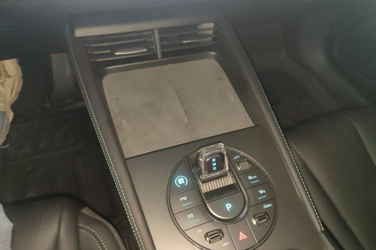 Used BYD Seal 06 New Energy 2025 DM-i Smart Drive 120KM Deluxe Model Gear Lever