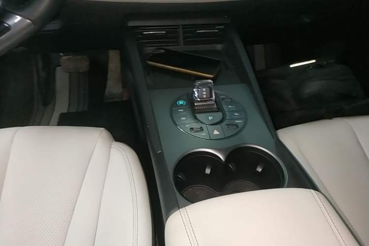 Used BYD Seal 06 New Energy 2025 DM-i Smart Drive 80KM Luxury Model Gear Lever