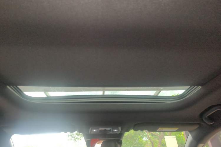 Used BYD Seal 06 New Energy 2025 DM-i Smart Drive 120KM Prestige Model Headliner