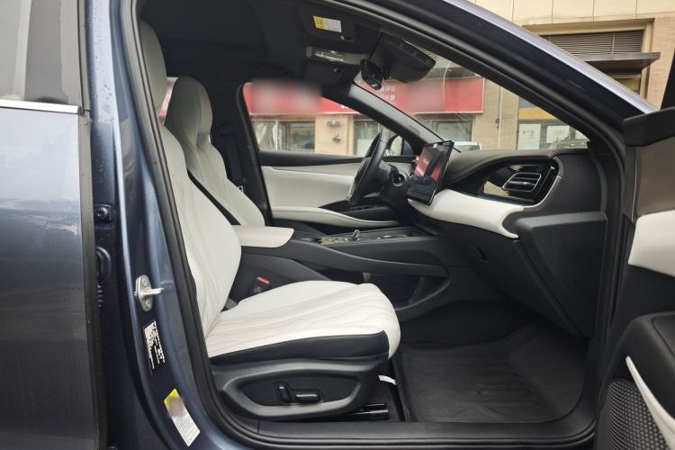 Used BYD Seal 06 New Energy 2025 DM-i Intelligent Drive 120KM Flagship Model Interior 1