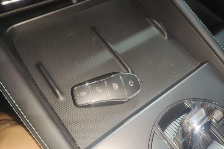 Used BYD Seal 06 New Energy 2025 DM-i Smart Drive 80KM Prestige Model Interior 1