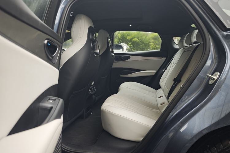 Used BYD Seal 06 New Energy 2025 DM-i Intelligent Drive 120KM Flagship Model Interior 3