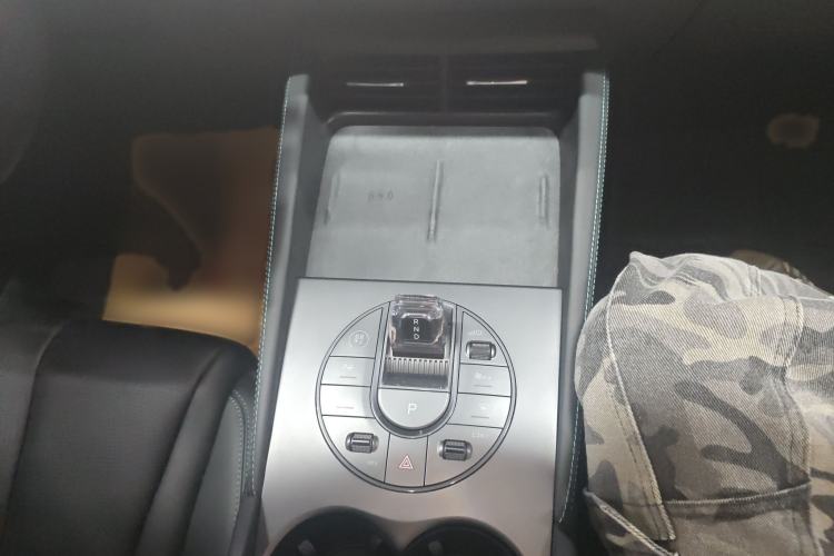 Used BYD Seal 06 New Energy 2025 DM-i Smart Drive 120KM Deluxe Model Interior 3