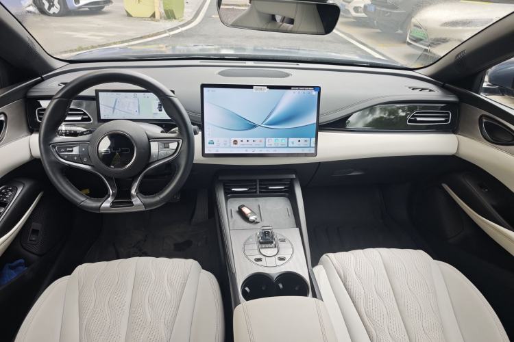 Used BYD Seal 06 New Energy 2025 DM-i Intelligent Drive 120KM Flagship Model Interior 5