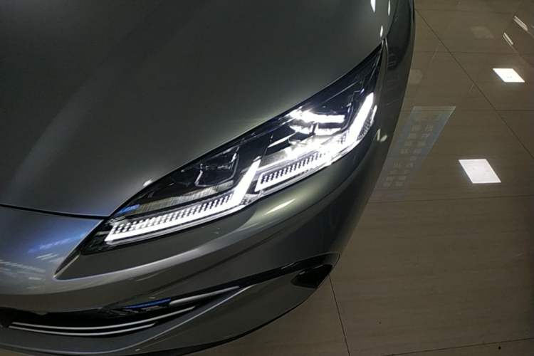 Used BYD Seal 06 New Energy 2025 DM-i Smart Drive 80KM Luxury Model Left Front Headlight