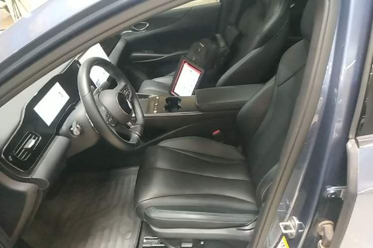 Used BYD Seal 06 New Energy 2025 EV 470KM Prestige Edition Left Front Seat