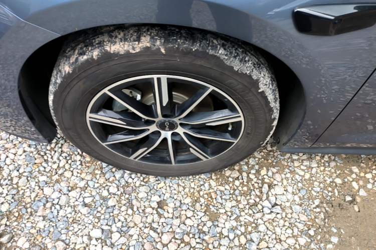 Used BYD Seal 06 New Energy 2025 DM-i Smart Drive 120KM Prestige Model Left Front Wheel Hub