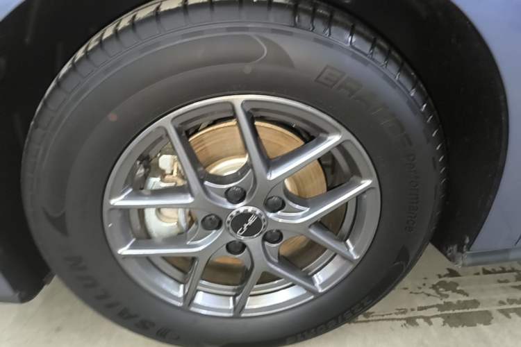 Used BYD Seal 06 New Energy 2025 DM-i Smart Drive 80KM Luxury Model Left Front Wheel Hub