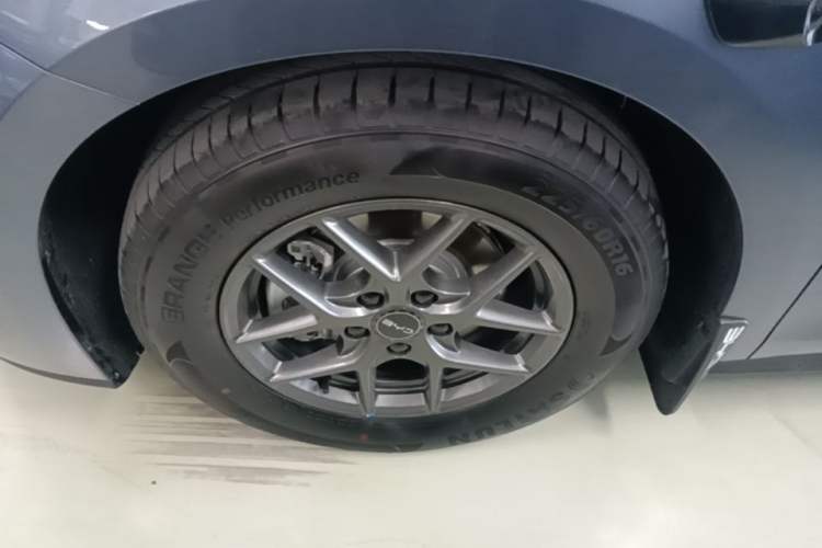 Used BYD Seal 06 New Energy 2025 DM-i Smart Drive 80KM Luxury Model Left Front Wheel Hub