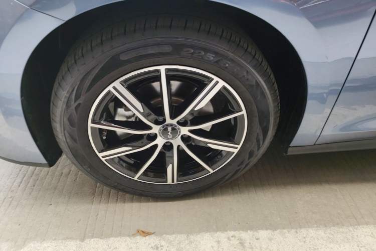 Used BYD Seal 06 New Energy 2025 DM-i Smart Drive 120KM Deluxe Model Left Front Wheel Hub