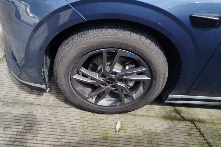 Used BYD Seal 06 New Energy 2025 EV 470KM Prestige Edition Left Front Wheel Hub