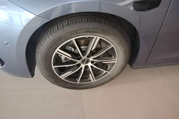 Used BYD Seal 06 New Energy 2025 DM-i Smart Drive 120KM Prestige Model Left Front Wheel Hub