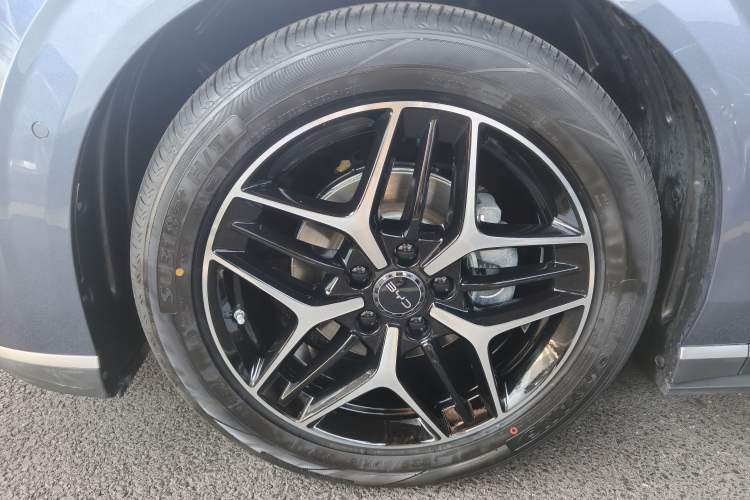Used BYD Seal 06 New Energy 2025 EV 545KM Flagship Edition Left Front Wheel Hub