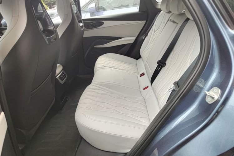 Used BYD Seal 06 New Energy 2025 DM-i Intelligent Drive 120KM Flagship Model Left Rear Seat