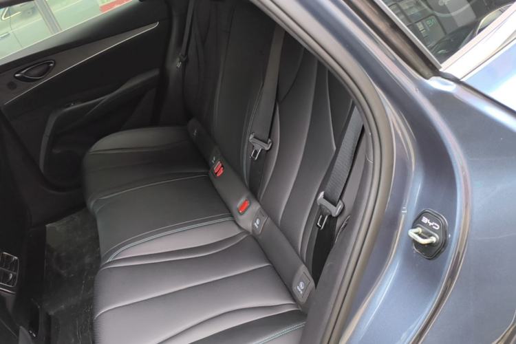 Used BYD Seal 06 New Energy 2025 DM-i Smart Drive 120KM Prestige Model Left Rear Seat