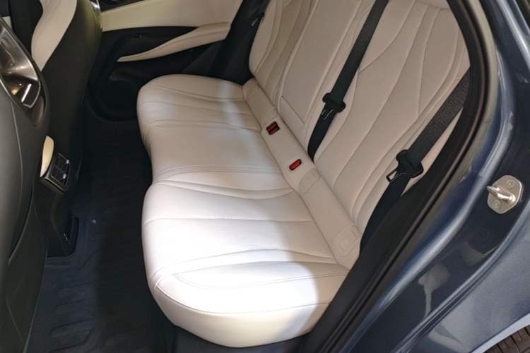Used BYD Seal 06 New Energy 2025 DM-i Smart Drive 120KM Deluxe Model Left Rear Seat