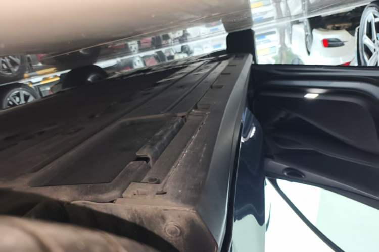 Used BYD Seal 06 New Energy 2025 DM-i Smart Drive 120KM Prestige Model Left Side Sill