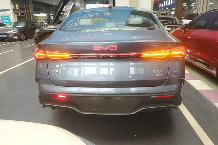 Used BYD Seal 06 New Energy 2025 DM-i Smart Drive 120KM Deluxe Model Rear