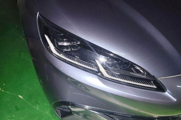 Used BYD Seal 06 New Energy 2025 DM-i Smart Drive 120KM Prestige Model Right Front Headlight