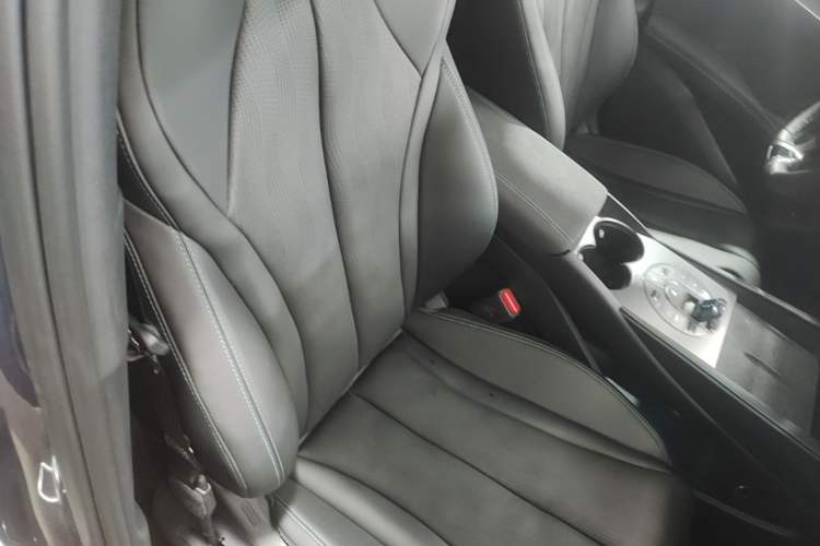 Used BYD Seal 06 New Energy 2025 DM-i Smart Drive 120KM Deluxe Model Right Front Seat