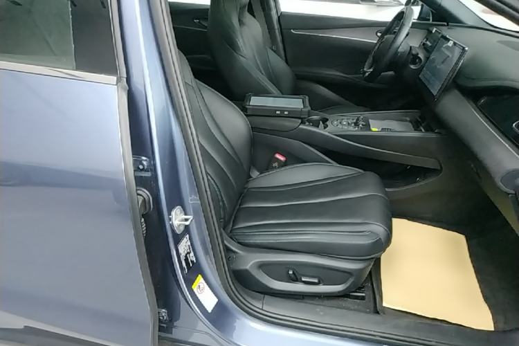Used BYD Seal 06 New Energy 2025 DM-i Smart Drive 120KM Deluxe Model Right Front Seat