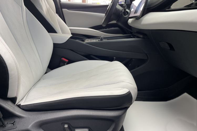 Used BYD Seal 06 New Energy 2025 DM-i Smart Drive 120KM Deluxe Model Right Front Seat