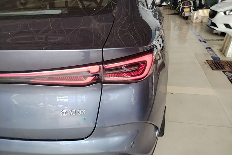 Used BYD Seal 06 New Energy 2025 DM-i Smart Drive 80KM Prestige Model Right Rear Taillight