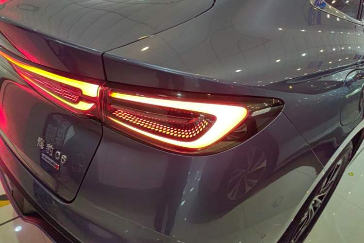 Used BYD Seal 06 New Energy 2025 DM-i Smart Drive 120KM Prestige Model Right Rear Taillight