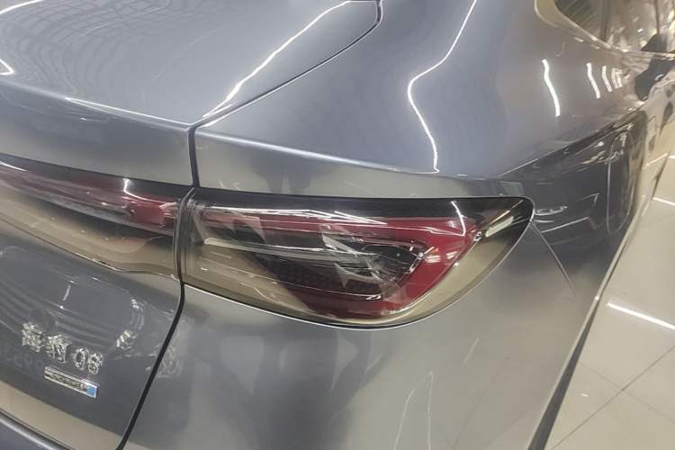 Used BYD Seal 06 New Energy 2025 DM-i Smart Drive 80KM Prestige Model Right Rear Taillight