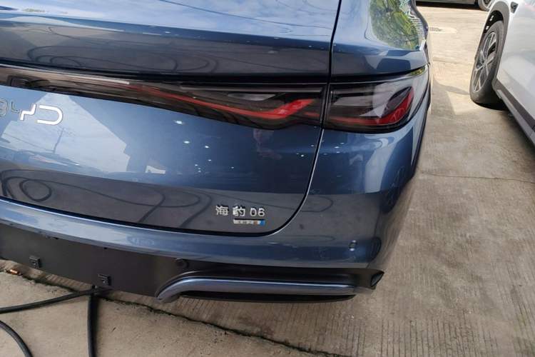 Used BYD Seal 06 New Energy 2025 EV 470KM Prestige Edition Right Rear Taillight