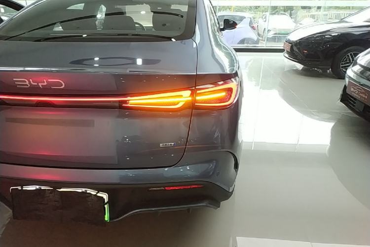 Used BYD Seal 06 New Energy 2025 DM-i Smart Drive 120KM Deluxe Model Right Rear Taillight