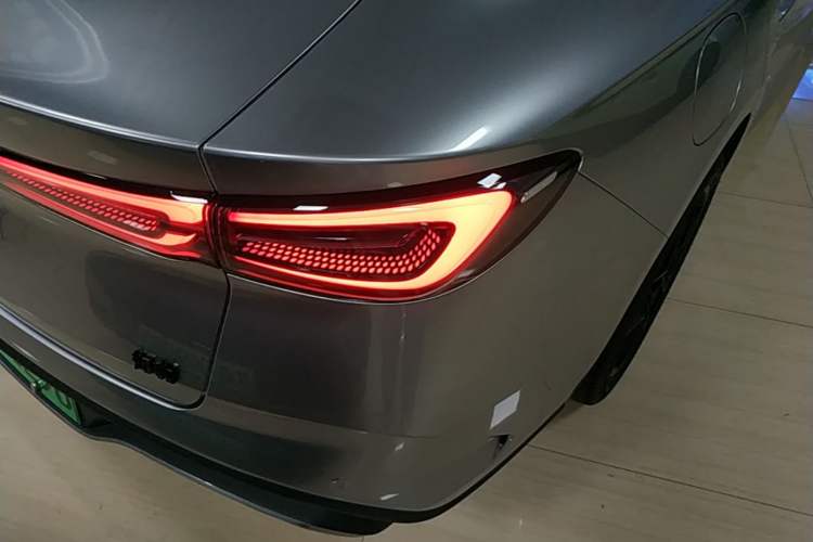 Used BYD Seal 06 New Energy 2025 DM-i Smart Drive 80KM Luxury Model Right Rear Taillight