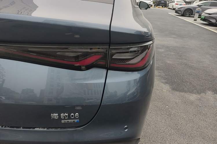 Used BYD Seal 06 New Energy 2025 EV 470KM Prestige Edition Right Rear Taillight