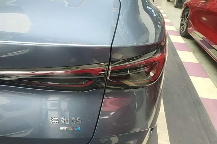 Used BYD Seal 06 New Energy 2025 DM-i Smart Drive 120KM Deluxe Model Right Rear Taillight