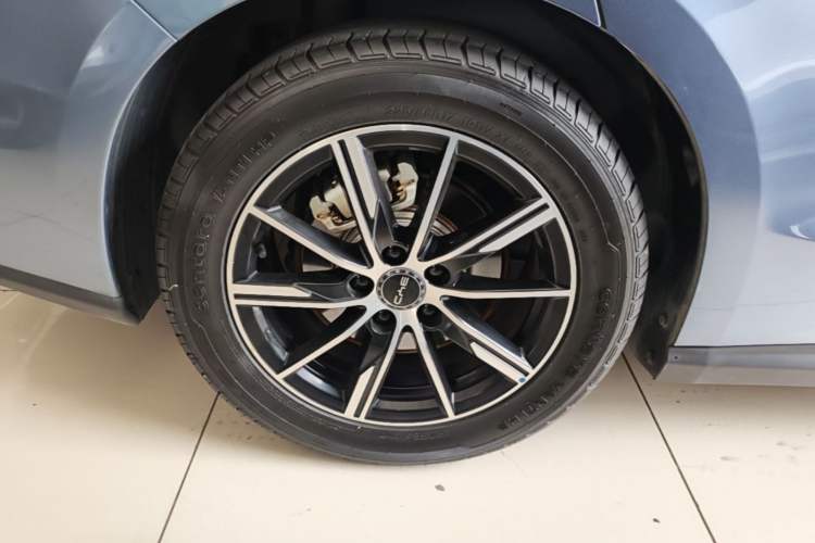 Used BYD Seal 06 New Energy 2025 DM-i Smart Drive 120KM Prestige Model Right Rear Wheel Hub