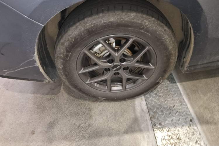 Used BYD Seal 06 New Energy 2025 DM-i Smart Drive 80KM Luxury Model Right Rear Wheel Hub