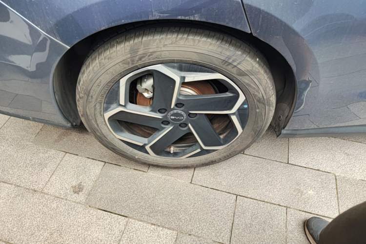 Used BYD Seal 06 New Energy 2025 DM-i Intelligent Drive 120KM Flagship Model Right Rear Wheel Hub