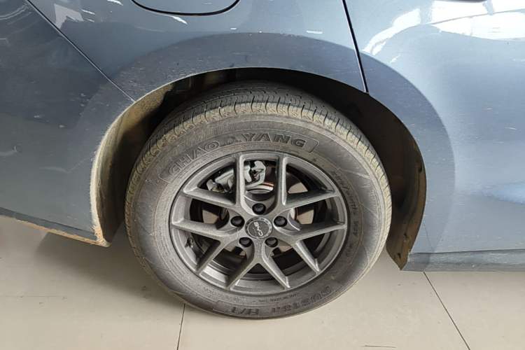Used BYD Seal 06 New Energy 2025 DM-i Smart Drive 80KM Luxury Model Right Rear Wheel Hub