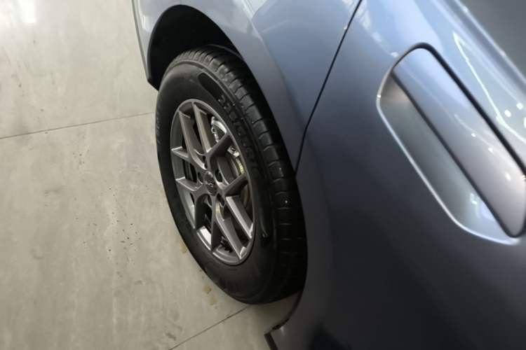 Used BYD Seal 06 New Energy 2025 DM-i Smart Drive 80KM Luxury Model Right Rear Wheel Hub