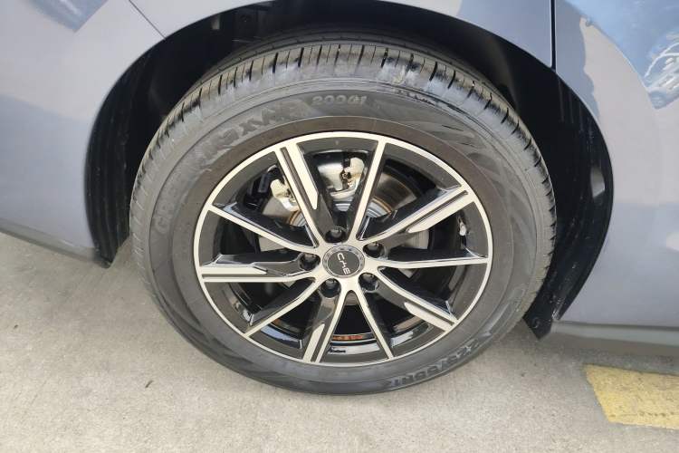 Used BYD Seal 06 New Energy 2025 DM-i Smart Drive 120KM Deluxe Model Right Rear Wheel Hub