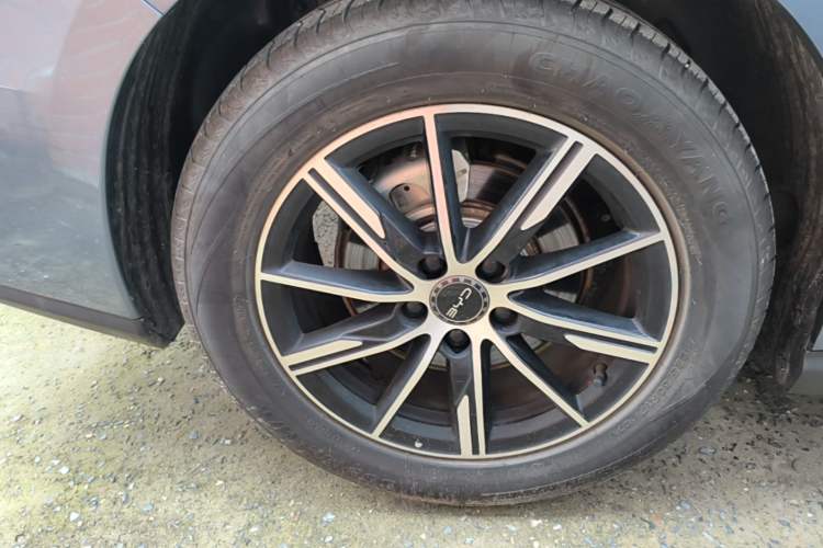 Used BYD Seal 06 New Energy 2025 DM-i Smart Drive 120KM Prestige Model Right Rear Wheel Hub