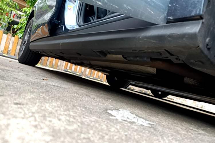 Used BYD Seal 06 New Energy 2025 DM-i Smart Drive 80KM Luxury Model Right Side Sill