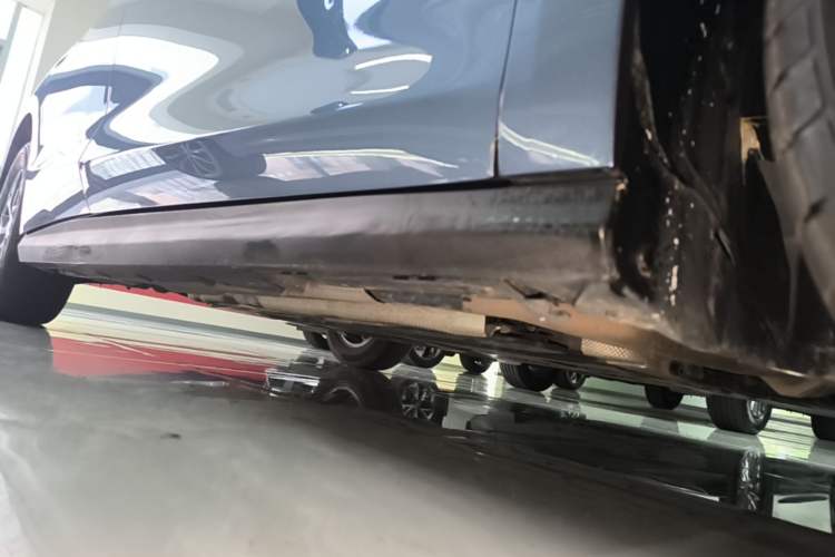 Used BYD Seal 06 New Energy 2025 DM-i Smart Drive 80KM Luxury Model Right Side Sill