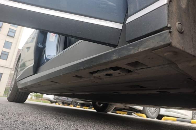 Used BYD Seal 06 New Energy 2025 EV 470KM Prestige Edition Right Side Sill